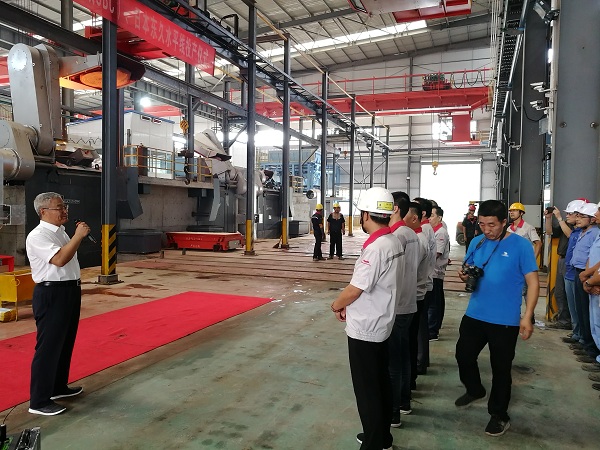 9.華翔集團(tuán)汽車件專線正式投產(chǎn)運營.jpg 9.華翔集團(tuán)汽車件專線正式投產(chǎn)運營.jpg