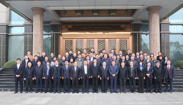 20.我司承辦中國鑄造協(xié)會八屆二次常務(wù)理事會議-1.jpg 20.我司承辦中國鑄造協(xié)會八屆二次常務(wù)理事會議-1.jpg